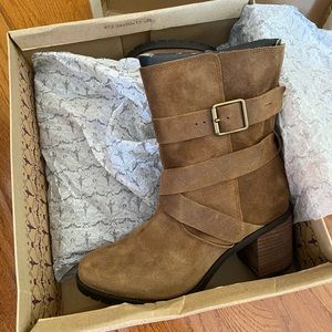 NWT Clark’s Tan/Brown Suede Boots/Malvet Doris- Size 8W
